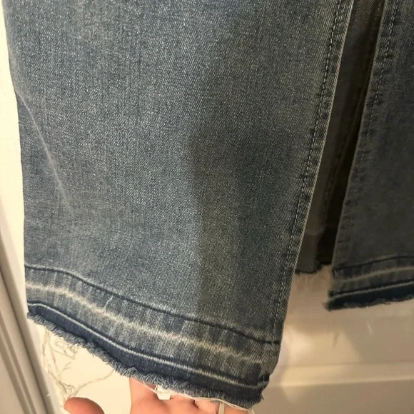 🔴3/25$ Denim Midi Skirt with Front Slit - Picture 7 of 8